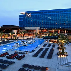 M & Casino Feriested